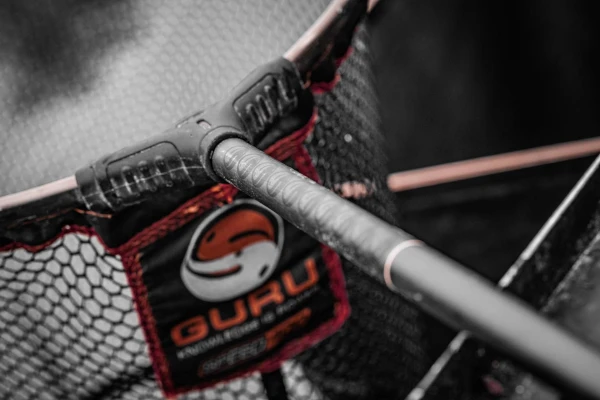 Guru Aventus F1 Landing Net Handle 2,7m 5 Guru Aventus F1 Landing Net Handle 2,7m - Afbeelding 5