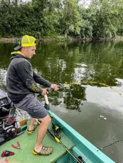 Black Cat Freestyle Fireball V-Jig Meervalhengel 1.90m (225g)